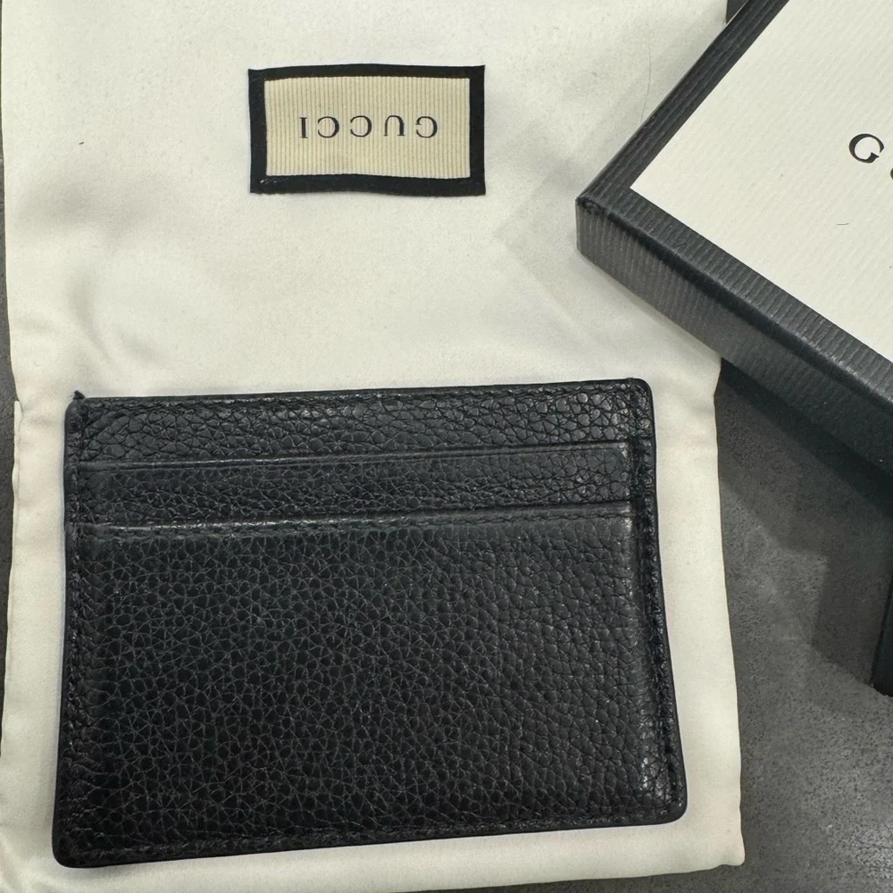 Gucci Black Pebbled Leather Card Holder with Subtle Logo - Picture 2 of 2